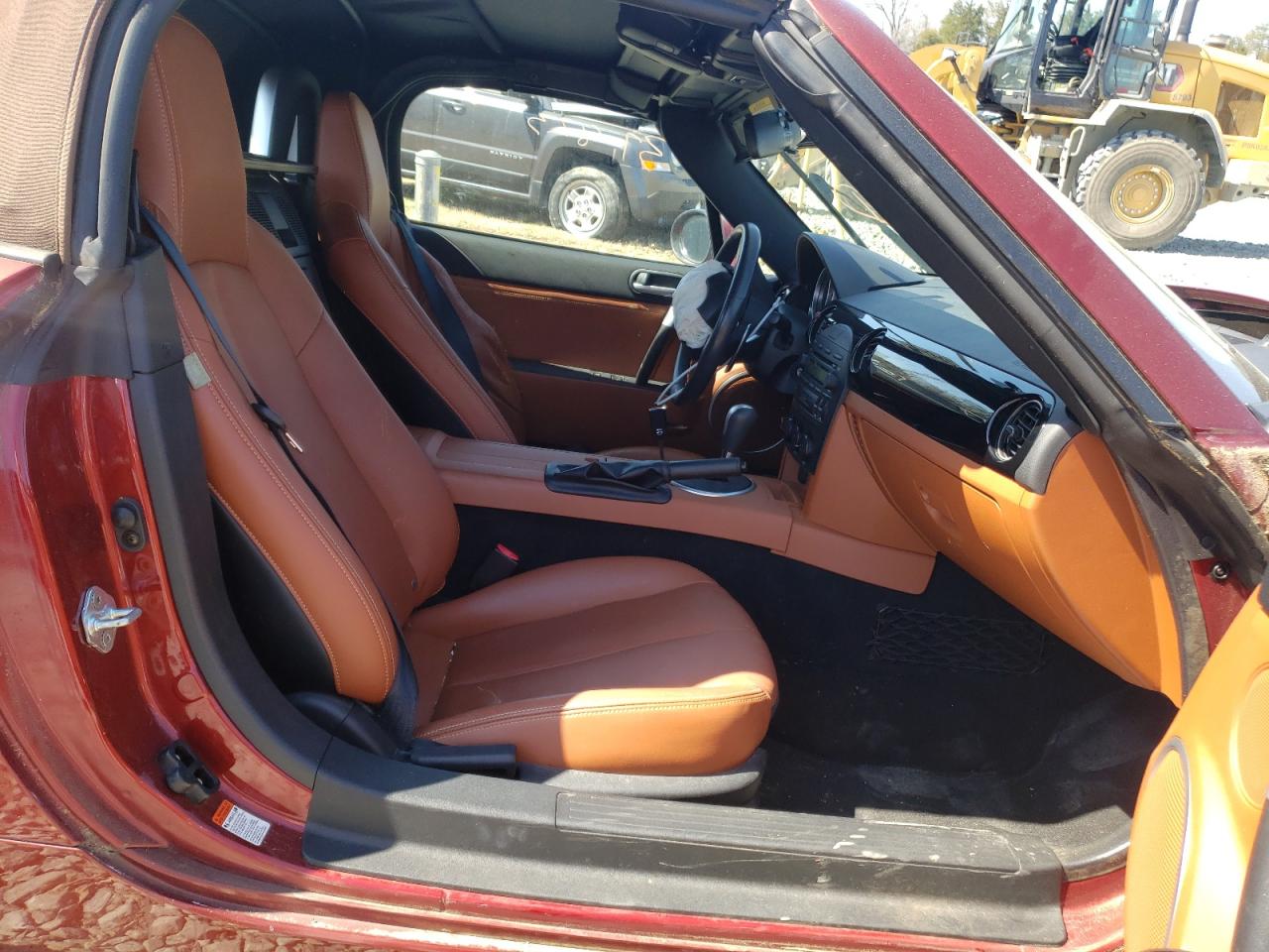 Photo 5 from auction – 2006 MAZDA MX-5 MIATA with VIN JM1NC25F860106209