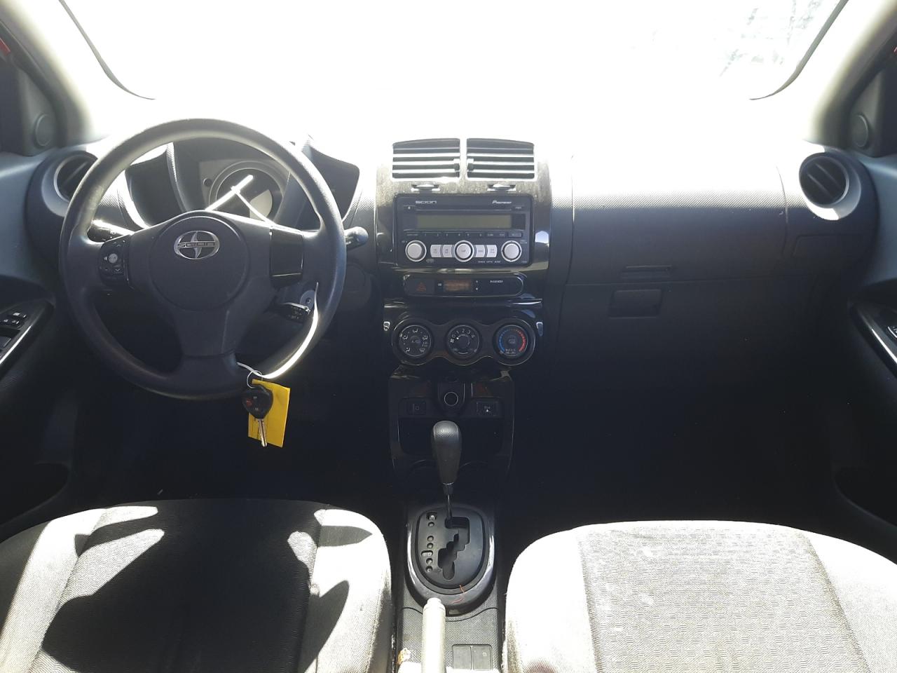 Photo 9 from auction – 2008 TOYOTA SCION XD with VIN JTKKU10428J023106