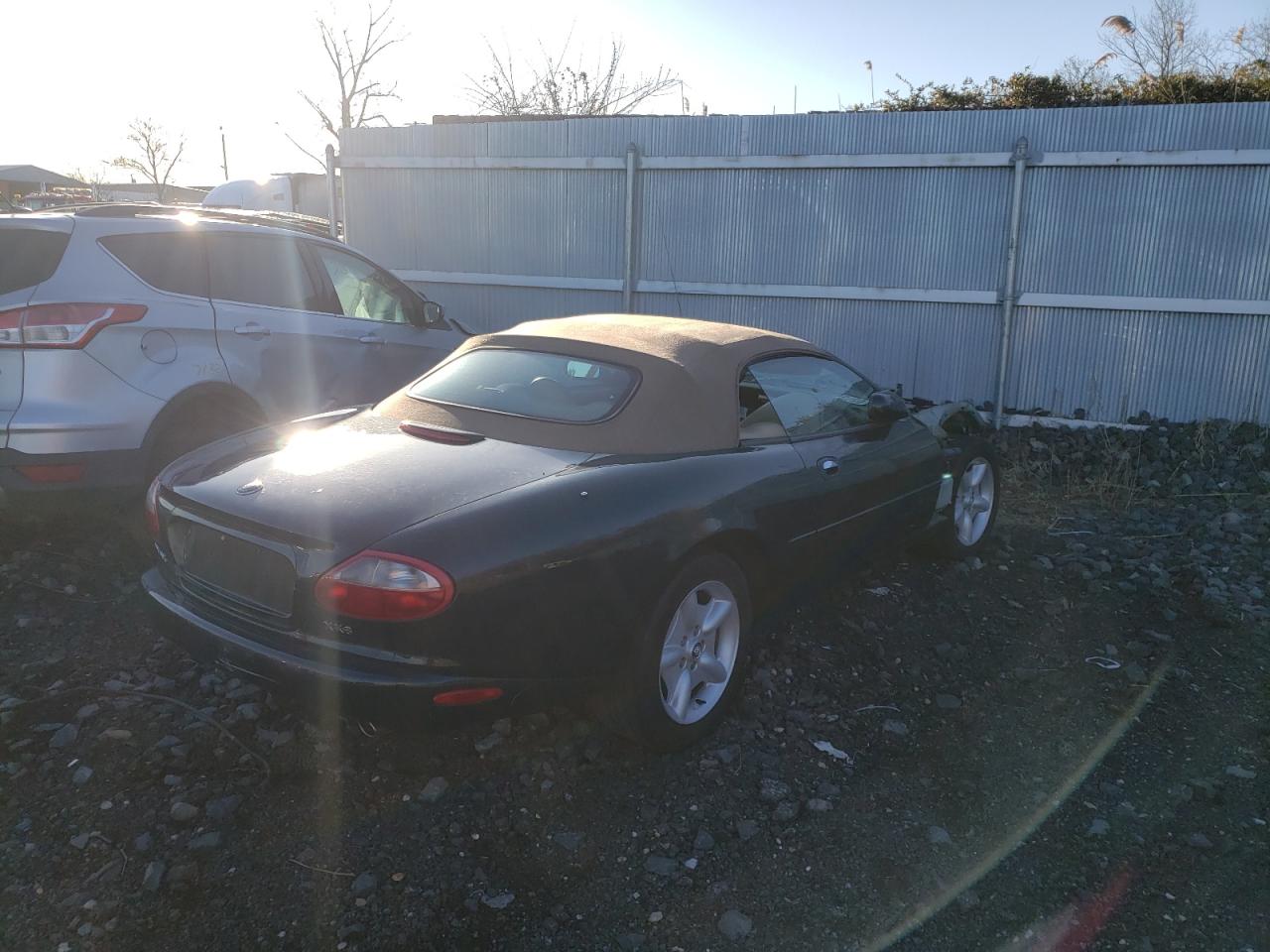 Photo 4 from auction – 1998 JAGUAR XK8 with VIN SAJGX2245WC028360