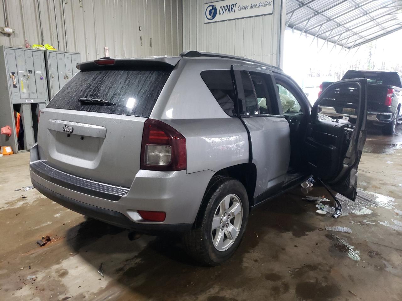 Photo 4 from auction – 2015 JEEP COMPASS SP with VIN 1C4NJCBA6FD235644