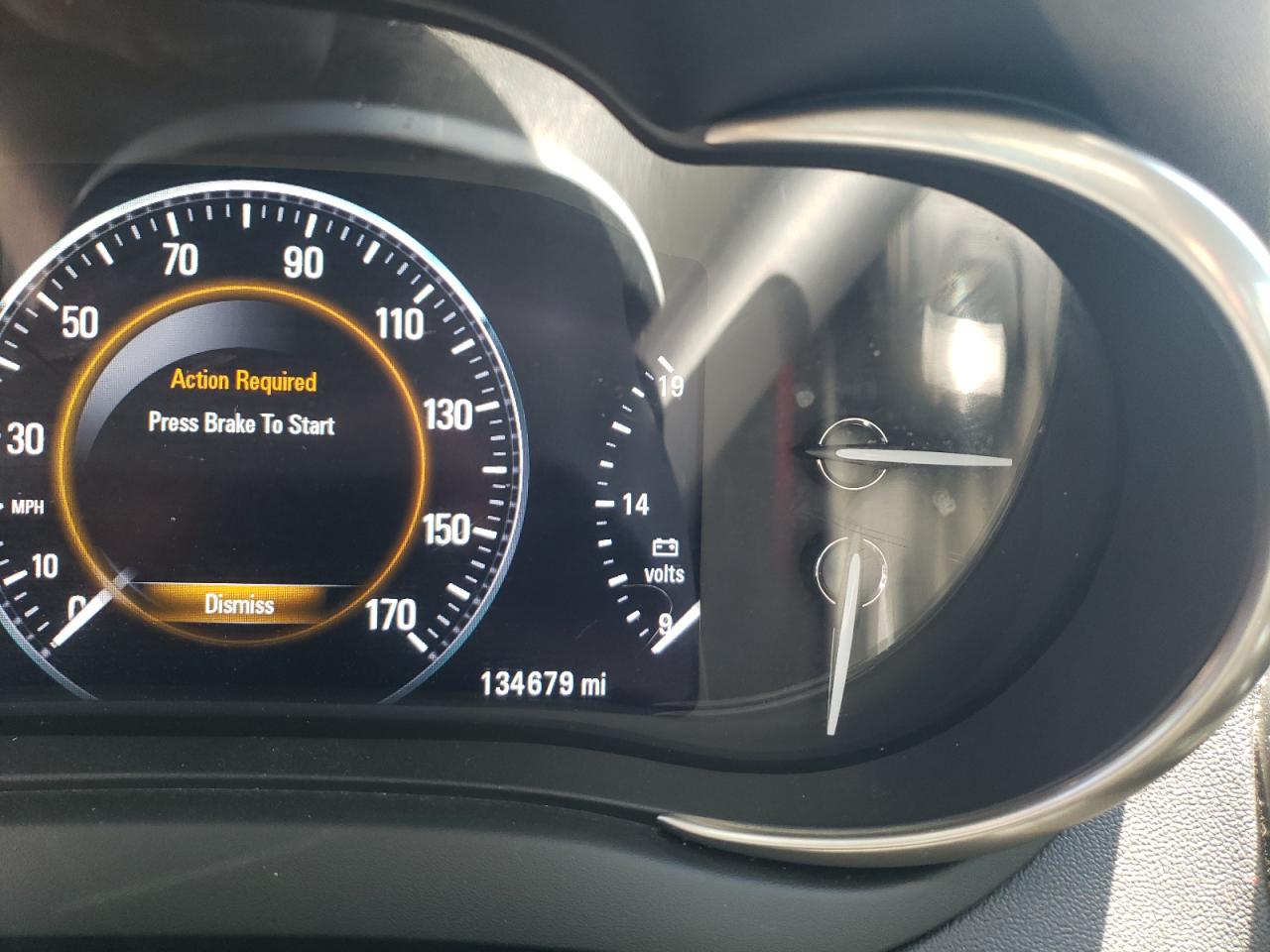Photo 8 from auction – 2014 BUICK LACROSSE with VIN 1G4GB5G37EF224646