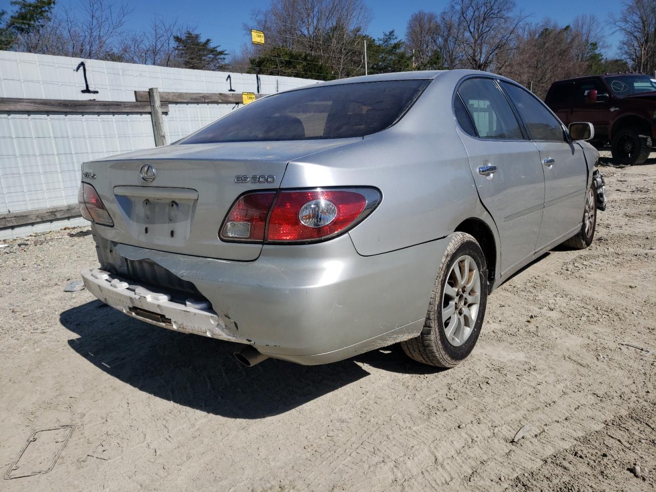 Photo 4 from auction – 2002 LEXUS ES 300 with VIN JTHBF30G325007213