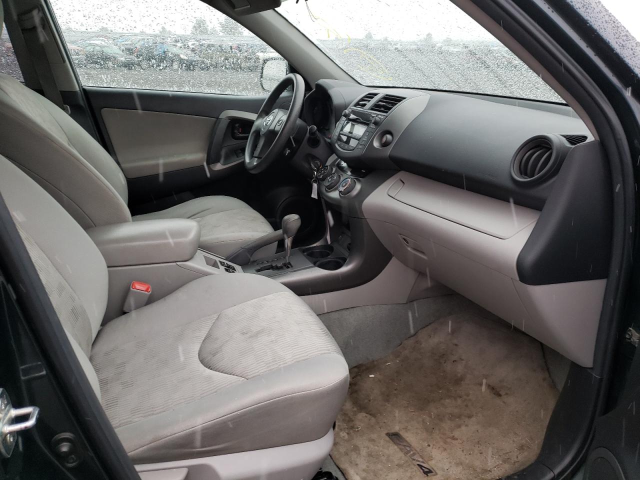 Photo 13 from auction – 2011 TOYOTA RAV4 with VIN 2T3BF4DV6BW121330