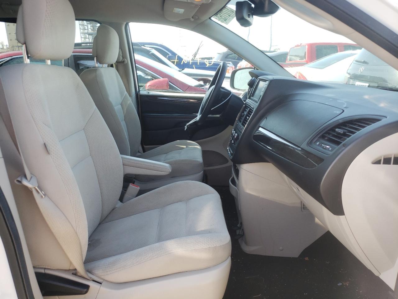 Photo 5 from auction – 2019 DODGE GRAND CARA with VIN 2C4RDGBG3KR664560