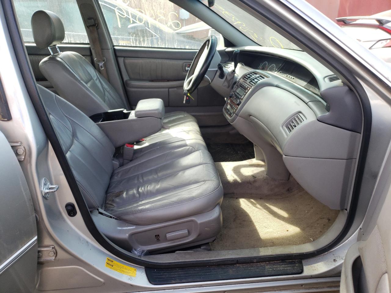 Photo 5 from auction – 2001 TOYOTA AVALON XL with VIN 4T1BF28B81U158052