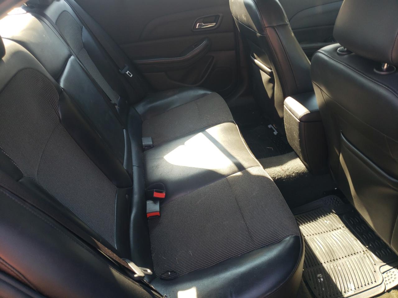 Photo 6 from auction – 2015 CHEVROLET MALIBU 2LT with VIN 1G11D5SL6FF103855