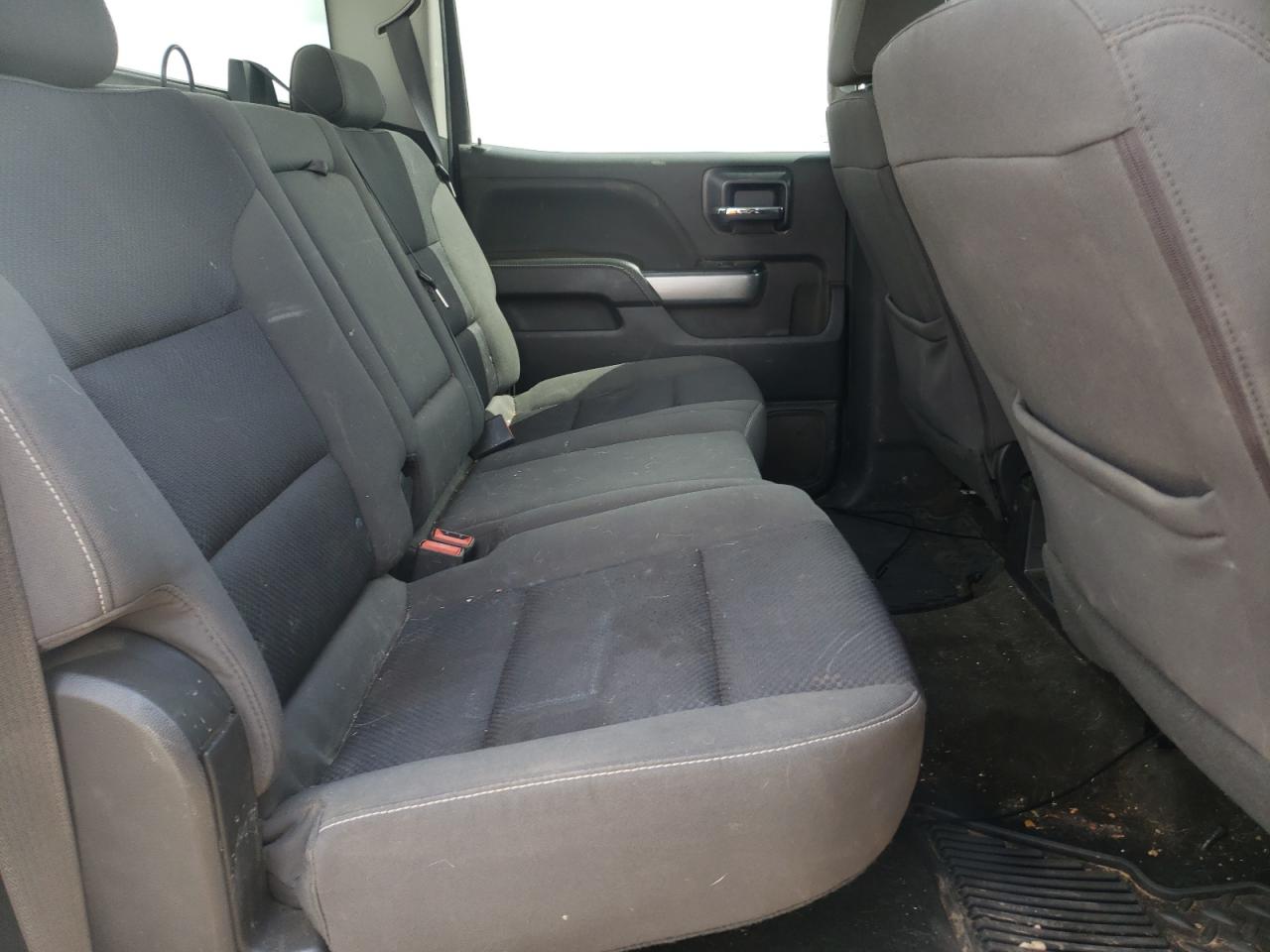 Photo 6 from auction – 2018 CHEVROLET SILVERADO with VIN 3GCUKREC3JG164701