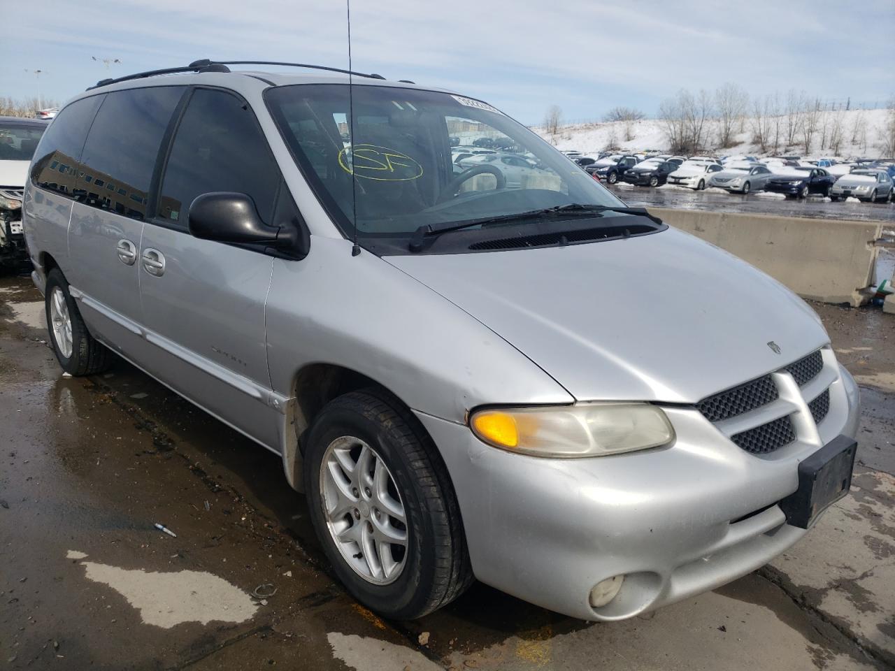 DODGE GRAND CARA 2000 with VIN 1B4GT44L3YB595313 - Photo from auction