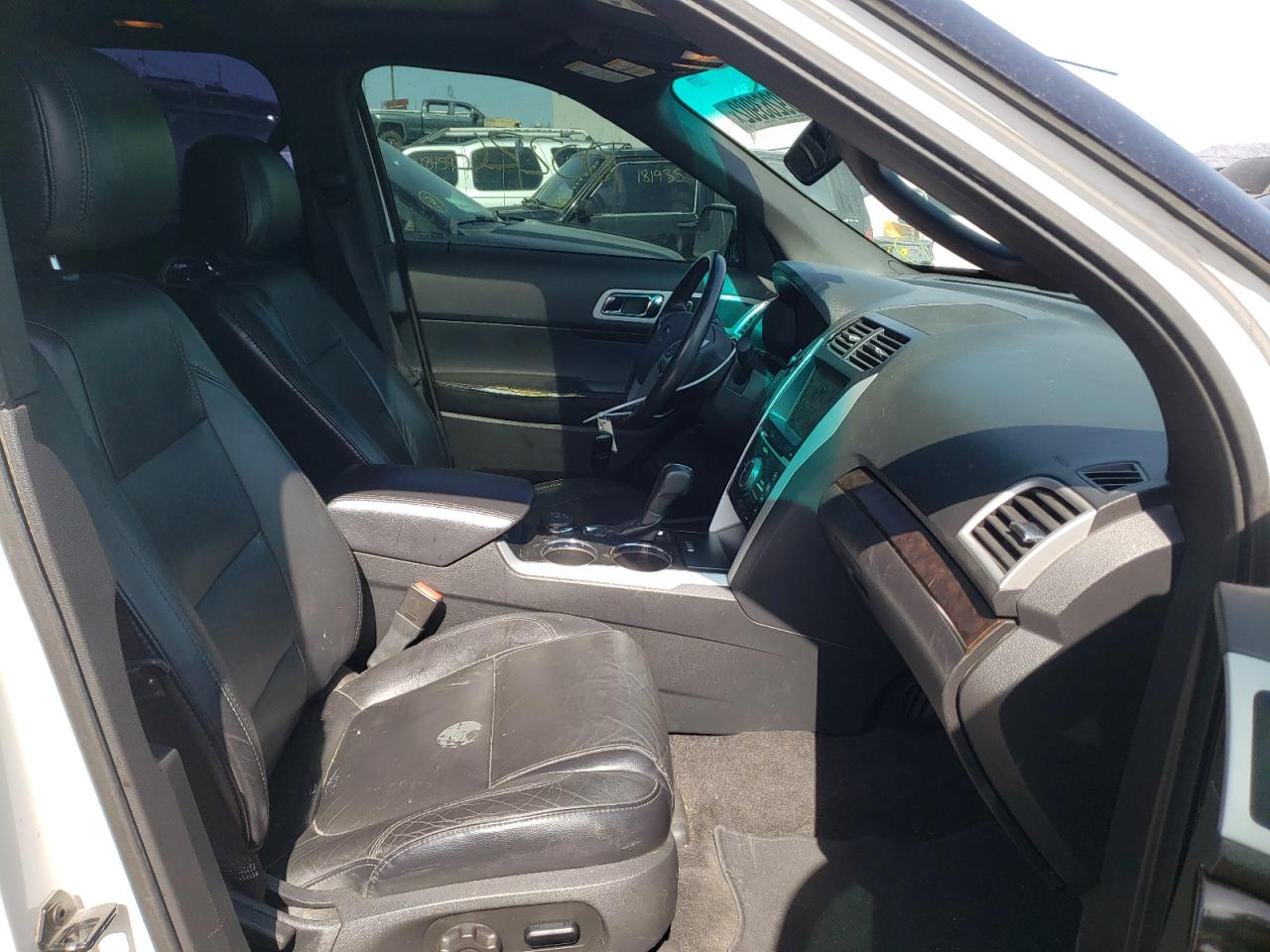Photo 5 from auction – 2012 FORD EXPLORER L with VIN 1FMHK8F8XCGA73909