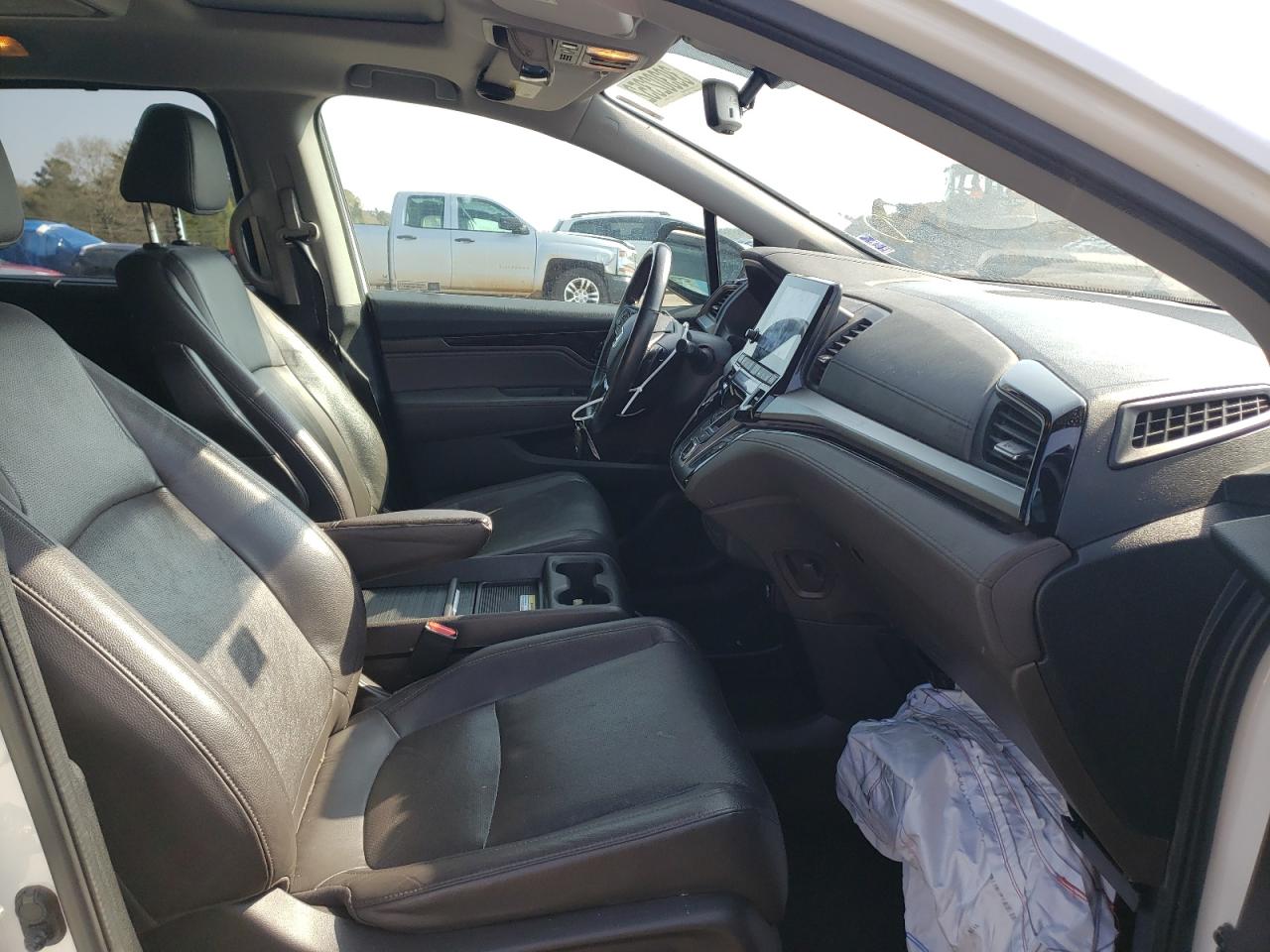 Photo 5 from auction – 2018 HONDA ODYSSEY EL with VIN 5FNRL6H96JB013410