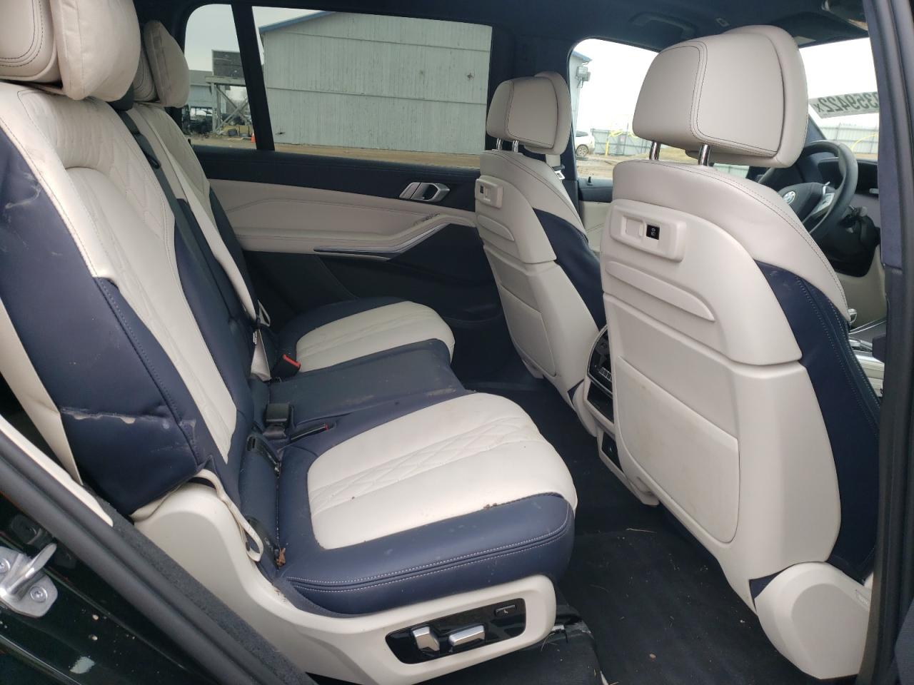 Photo 6 from auction – 2022 BMW X7 XDRIVE4 with VIN 5UXCW2C09N9J56154