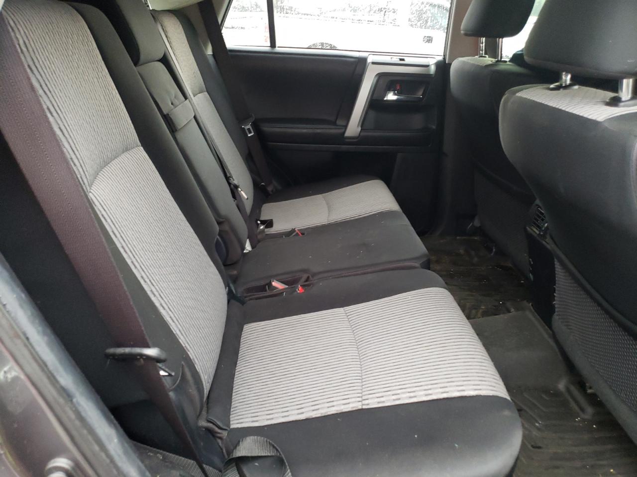 Photo 6 from auction – 2017 TOYOTA 4RUNNER SR with VIN JTEZU5JR5H5156423