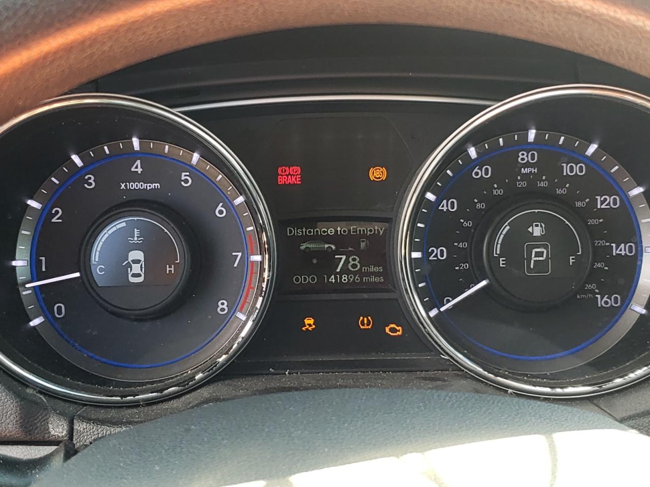Photo 8 from auction – 2014 HYUNDAI SONATA GLS with VIN 5NPEB4AC5EH879134