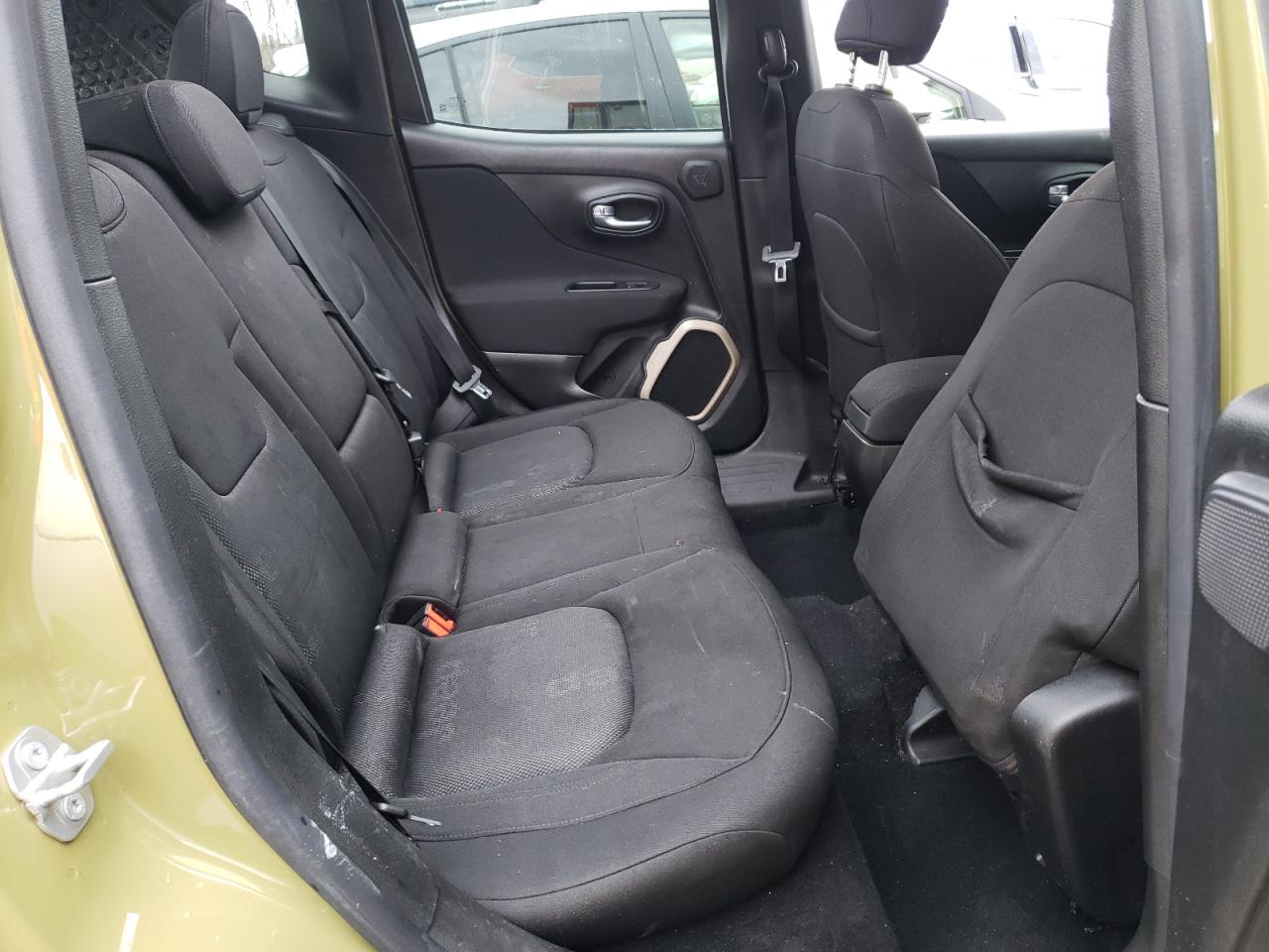Photo 6 from auction – 2015 JEEP RENEGADE L with VIN ZACCJBBT2FPB95048