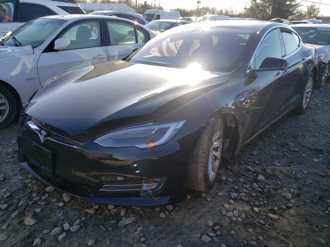 Photo 2 from auction – 2018 TESLA MODEL S with VIN 5YJSA1E26JF297817