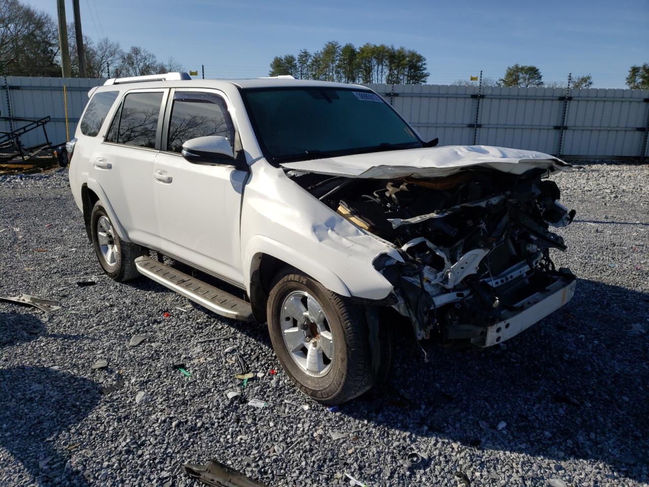 Photo 1 from auction – 2017 TOYOTA 4RUNNER SR with VIN JTEZU5JR6H5160478