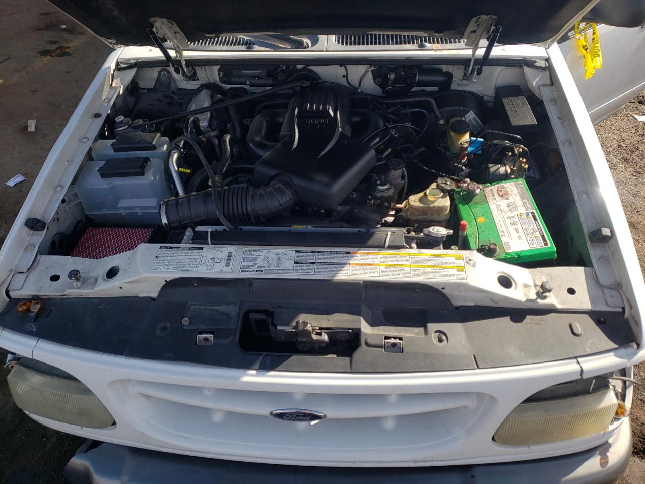 Photo 7 from auction – 2001 FORD EXPLORER X with VIN 1FMZU63E81ZA85619
