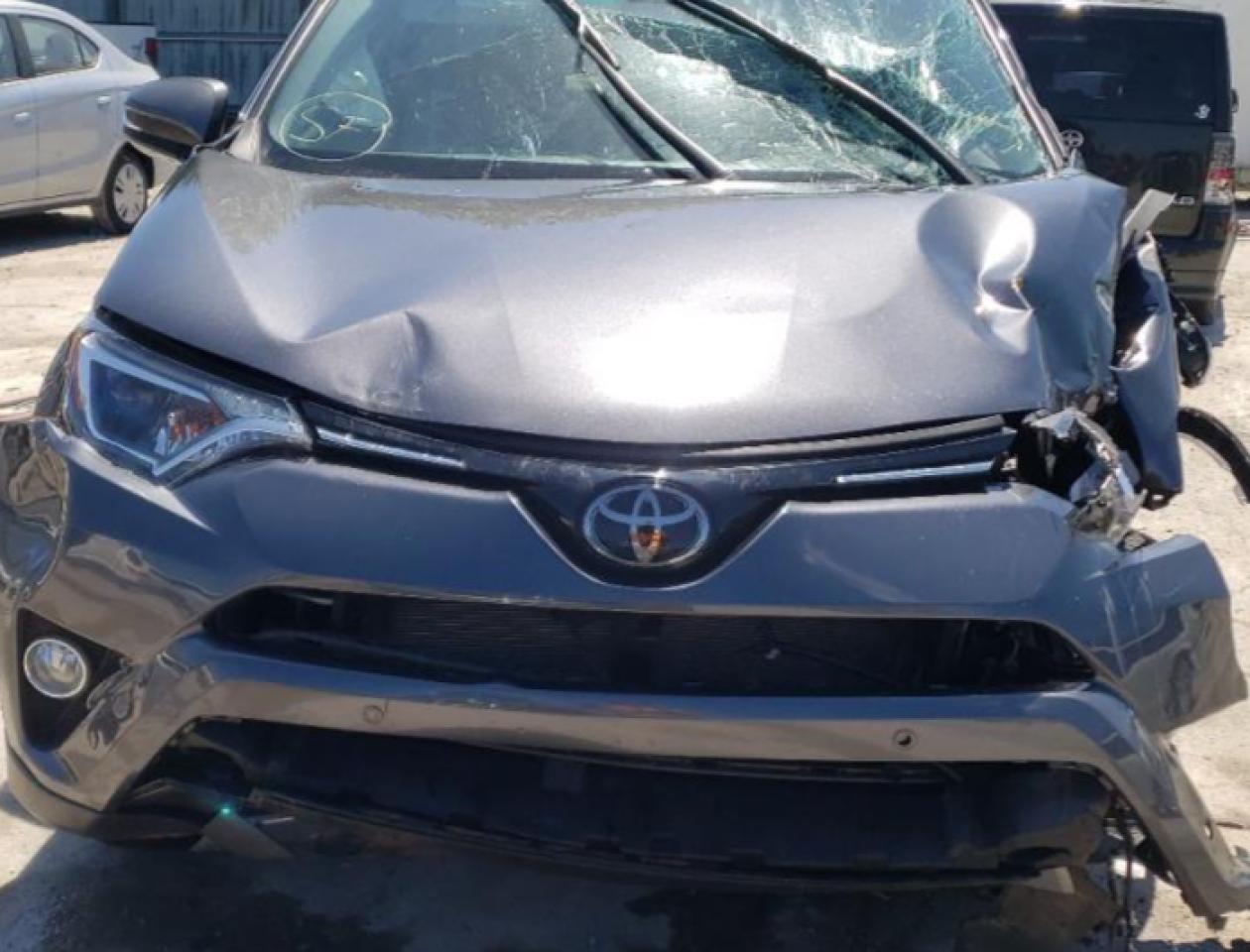 Photo 7 from auction – 2018 TOYOTA RAV4 ADVEN with VIN JTMWFREV2JD119664
