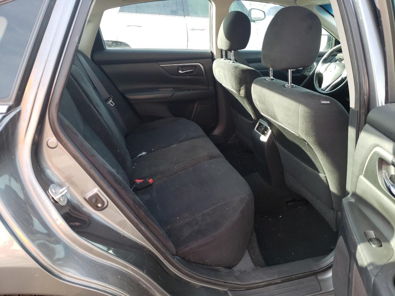 Photo 6 from auction – 2015 NISSAN ALTIMA 2.5 with VIN 1N4AL3AP1FC266150
