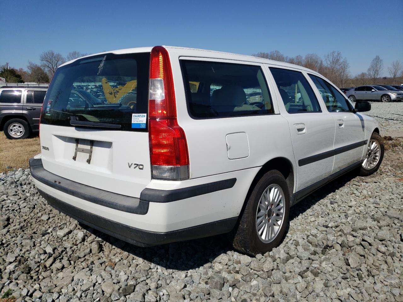 Photo 4 from auction – 2004 VOLVO V70 with VIN YV1SW61TX42444848