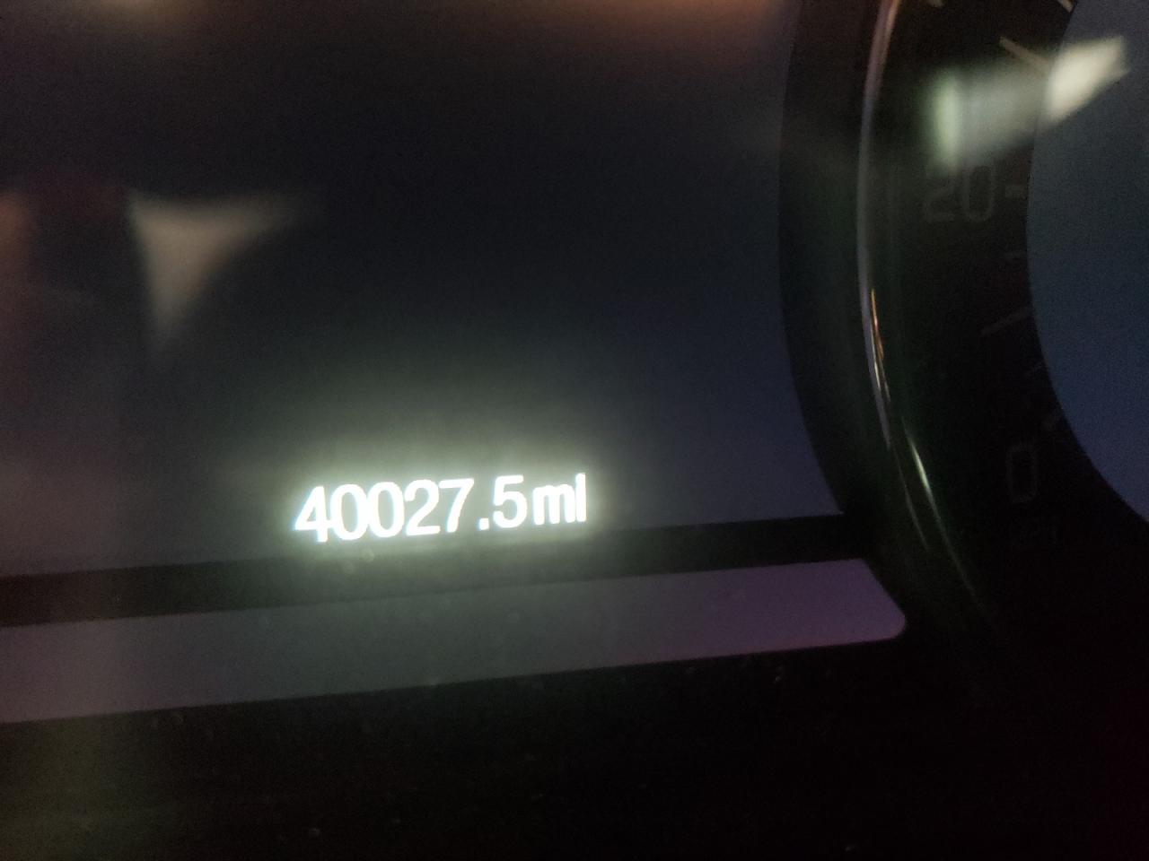 Photo 8 from auction – 2016 LINCOLN MKC SELECT with VIN 5LMCJ2C9XGUJ12901