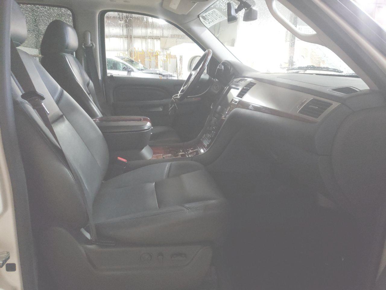 Photo 5 from auction – 2014 CADILLAC ESCALADE L with VIN 1GYS4BEF6ER103894