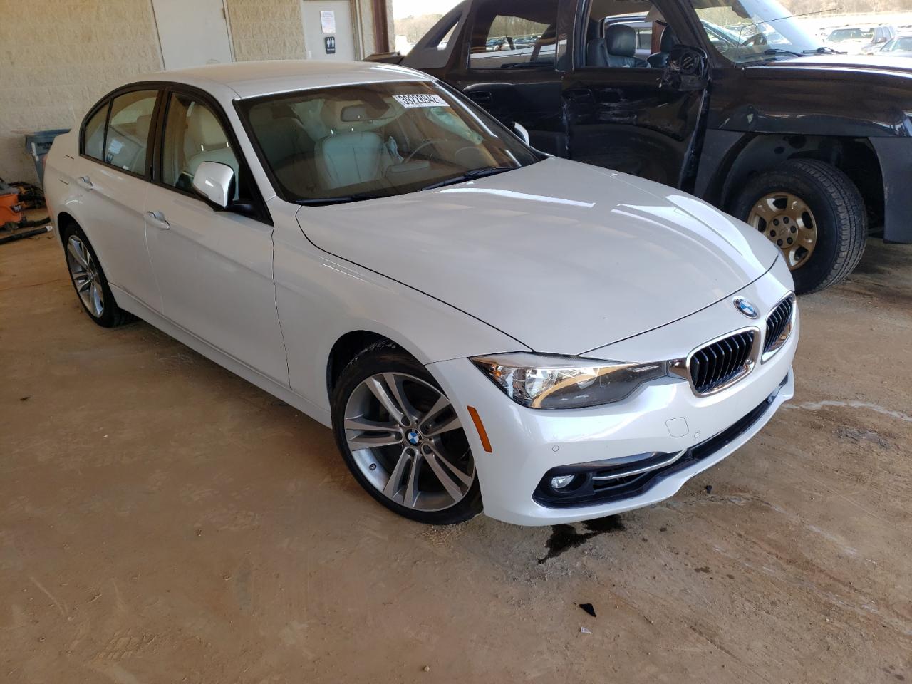 BMW 328 2016 with VIN WBA8E9C55GK644010 - Photo from auction