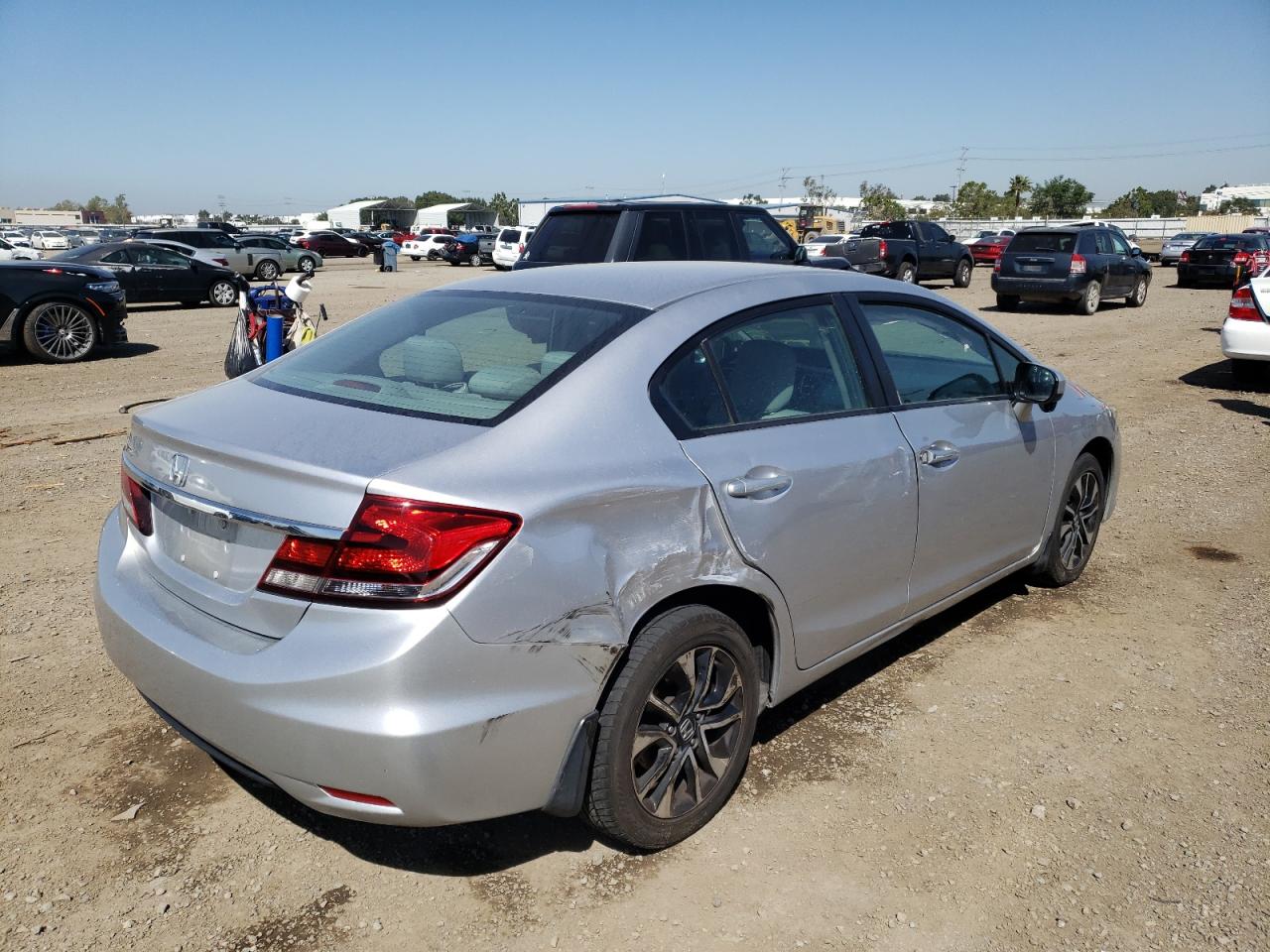 Photo 4 from auction – 2015 HONDA CIVIC EX with VIN 19XFB2F8XFE103634