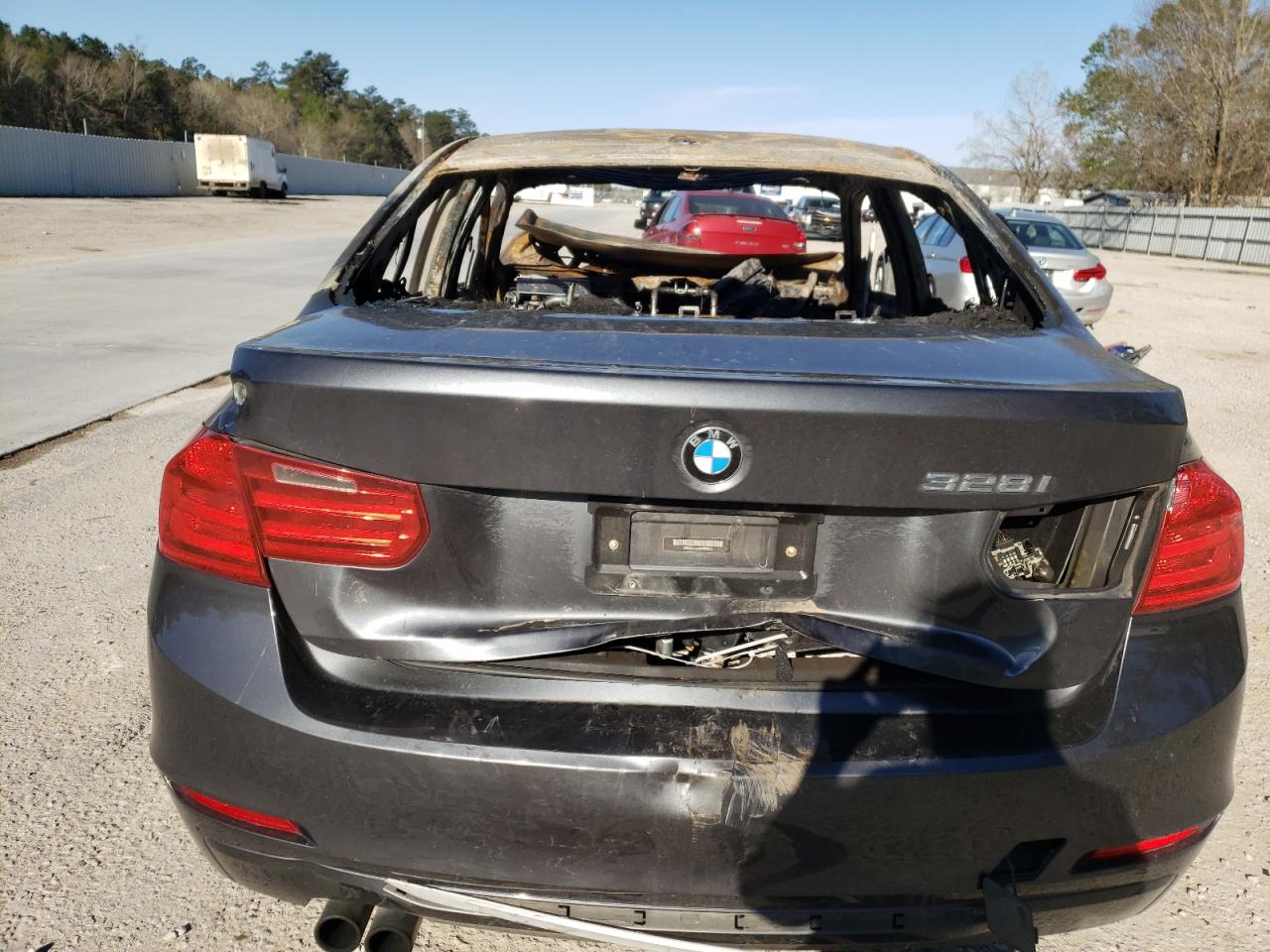 Photo 10 from auction – 2013 BMW 328 I with VIN WBA3A5C52DF355833
