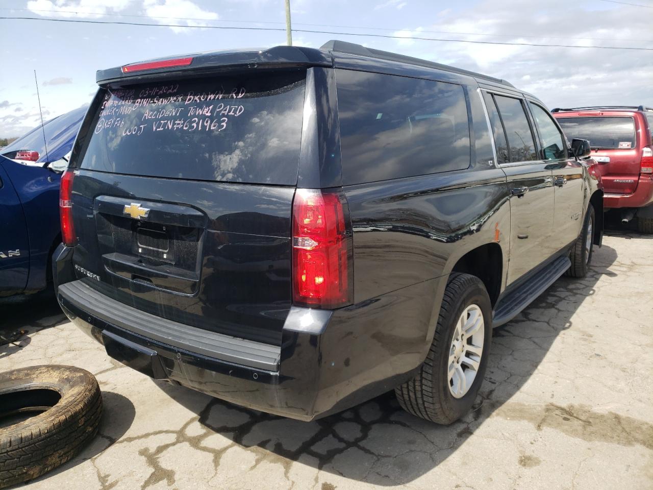 Photo 4 from auction – 2015 CHEVROLET SUBURBAN K with VIN 1GNSKJKC8FR631963