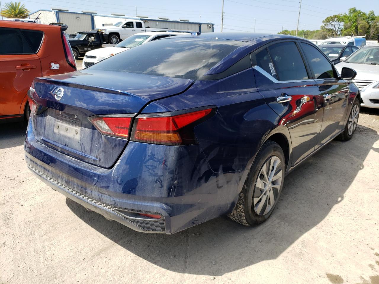 Photo 4 from auction – 2020 NISSAN ALTIMA S with VIN 1N4BL4BV4LC148550
