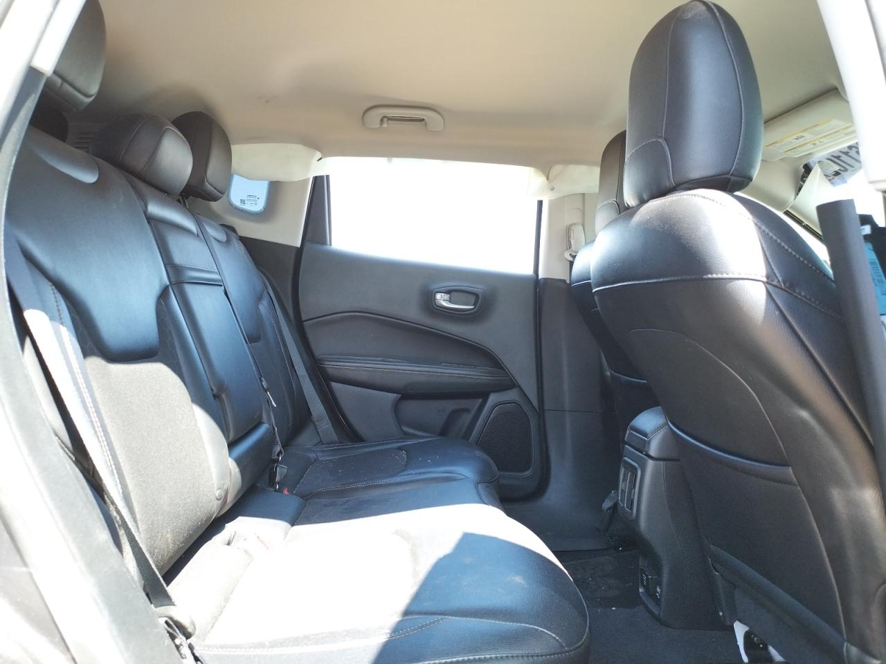 Photo 6 from auction – 2017 JEEP COMPASS LA with VIN 3C4NJCBB7HT694042