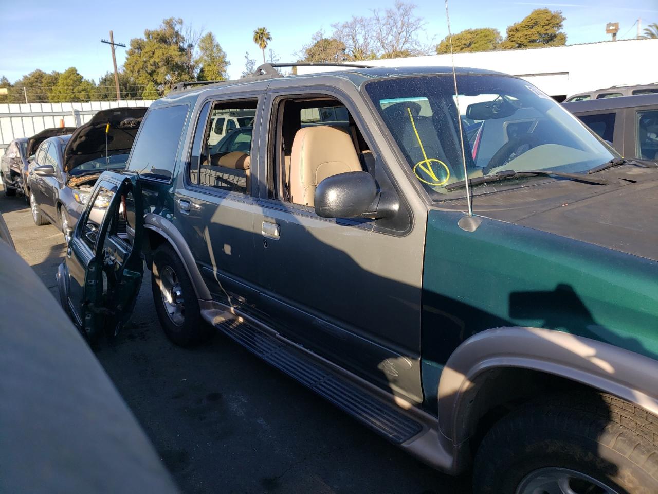 Photo 9 from auction – 2000 FORD EXPLORER E with VIN 1FMZU64E6YZA38677