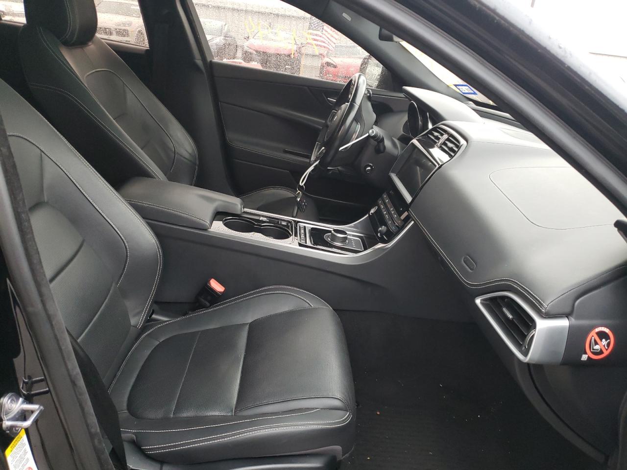 Photo 5 from auction – 2017 JAGUAR XE R - SPO with VIN SAJAF4BV0HA974913