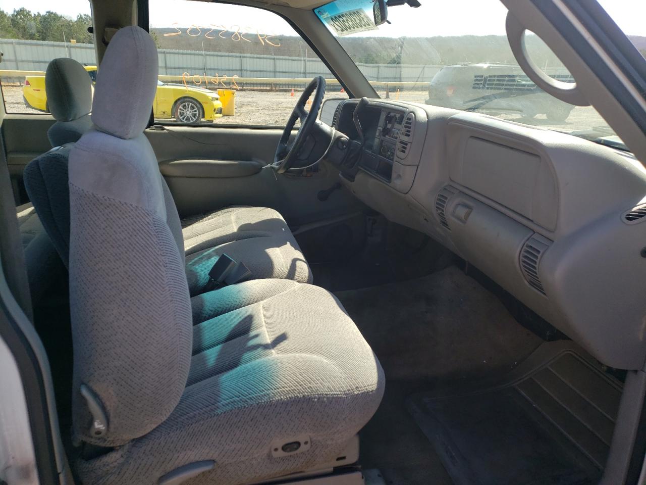Photo 5 from auction – 1997 CHEVROLET GMT-400 C1 with VIN 1GCEC19MXVE125638