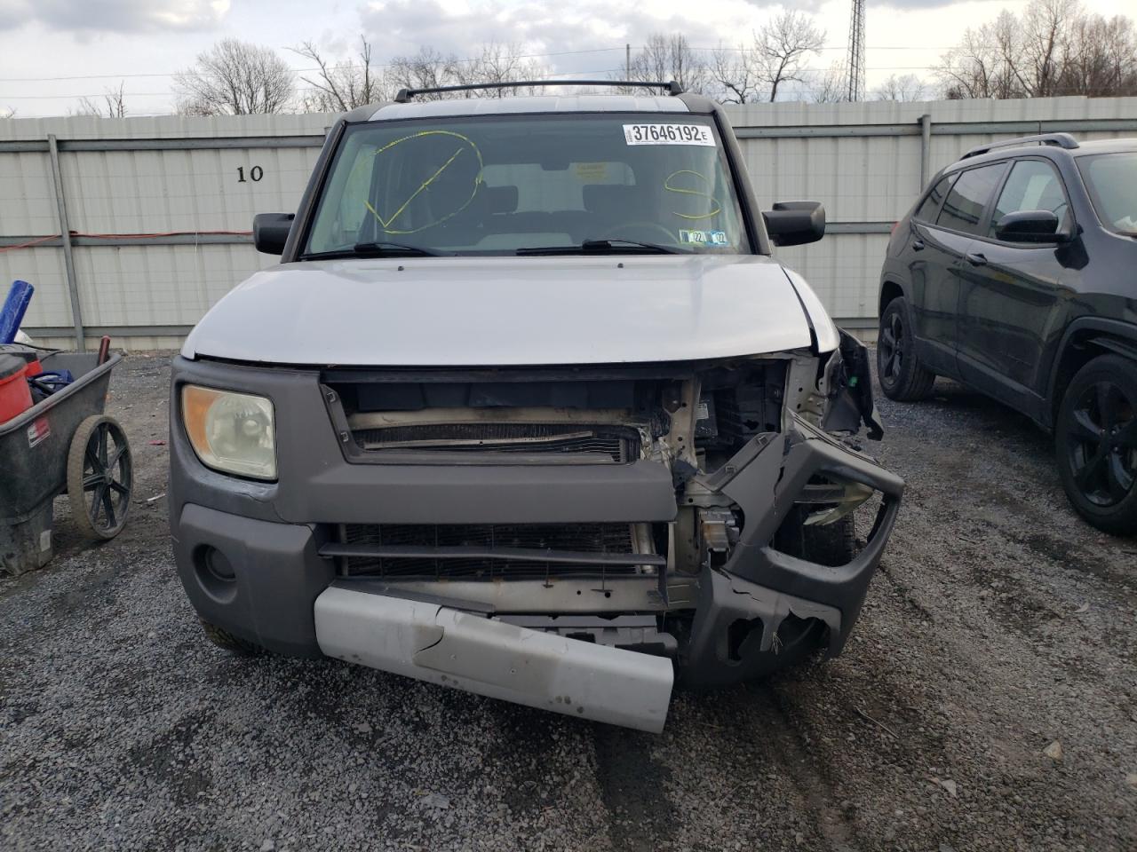 Photo 9 from auction – 2003 HONDA ELEMENT EX with VIN 5J6YH28523L022537