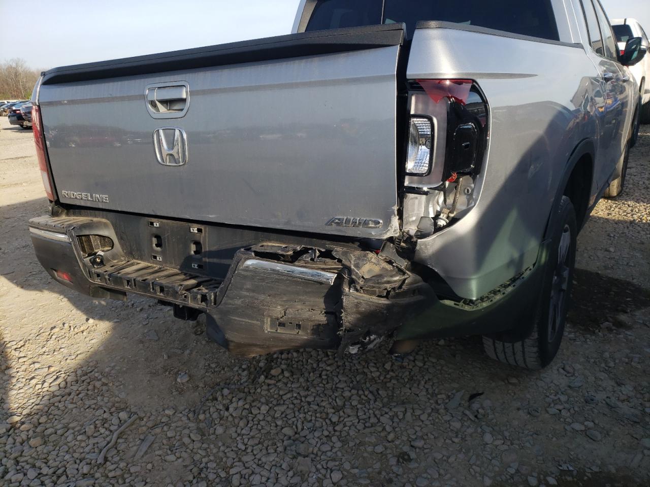 Photo 9 from auction – 2019 HONDA RIDGELINE with VIN 5FPYK3F54KB038666