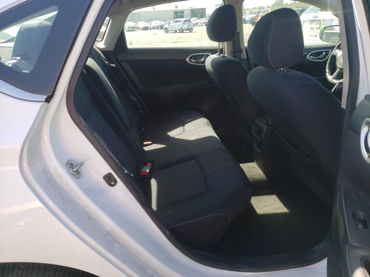 Photo 6 from auction – 2016 NISSAN SENTRA S with VIN 3N1AB7AP2GY291221
