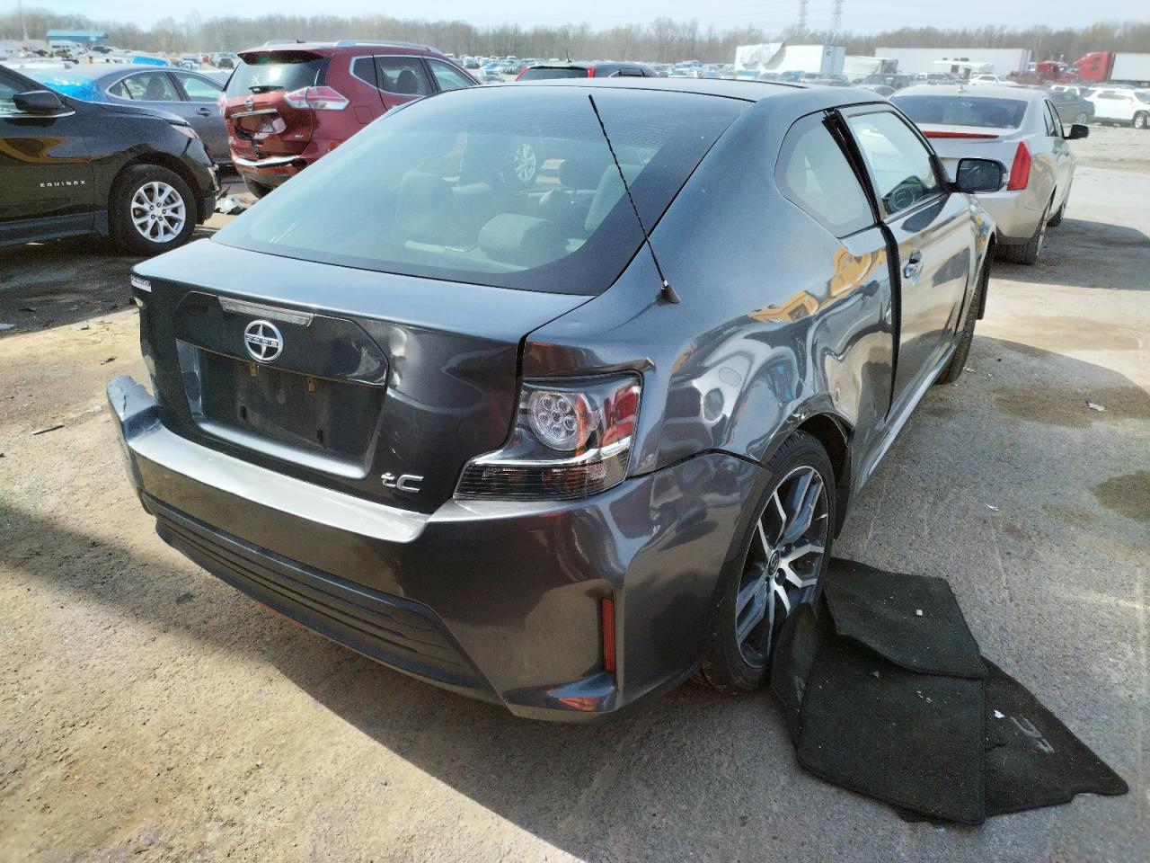 Photo 4 from auction – 2014 TOYOTA SCION TC with VIN JTKJF5C78E3080168