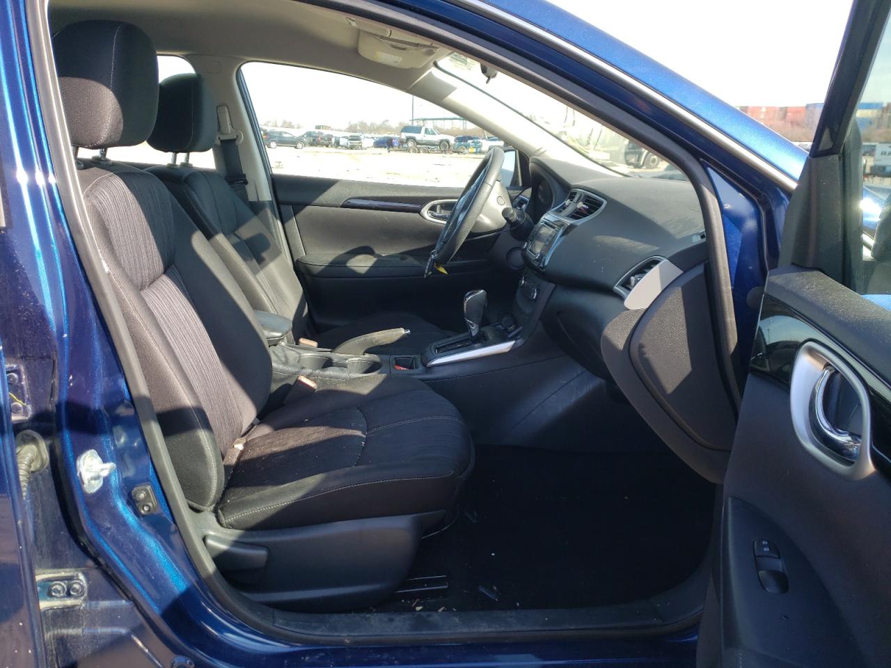 Photo 5 from auction – 2017 NISSAN SENTRA S with VIN 3N1AB7AP9HL673602