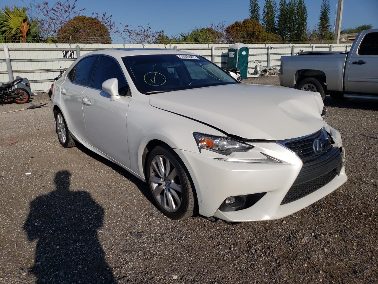 LEXUS IS 250 2015 with VIN JTHBF1D28F5059235 - Photo from auction