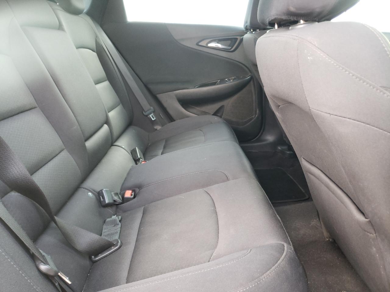 Photo 6 from auction – 2017 CHEVROLET MALIBU LT with VIN 1G1ZE5ST1HF186565