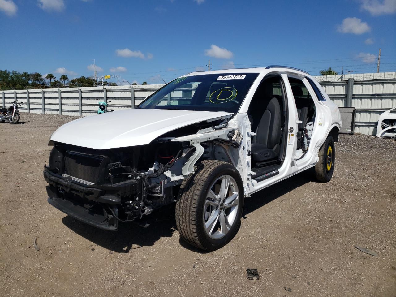 Photo 2 from auction – 2021 AUDI Q3 PREMIUM with VIN WA1DECF35M1074921