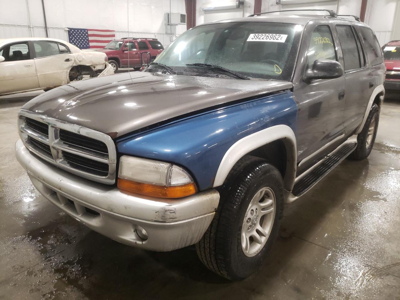 Photo 2 from auction – 2002 DODGE DURANGO SL with VIN 1B4HS58ZX2F200670