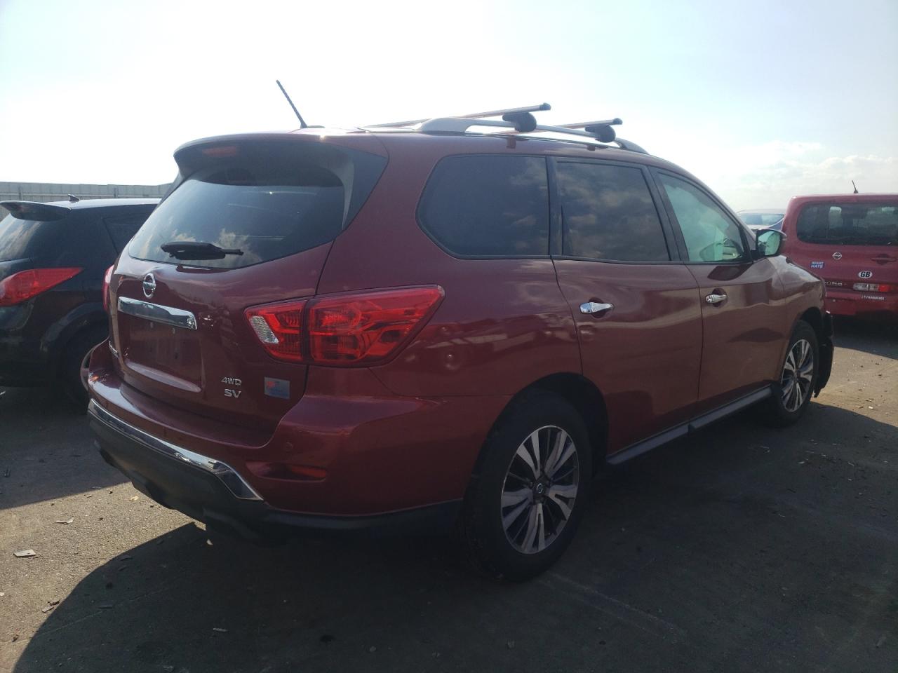 Photo 4 from auction – 2017 NISSAN PATHFINDER with VIN 5N1DR2MMXHC667213