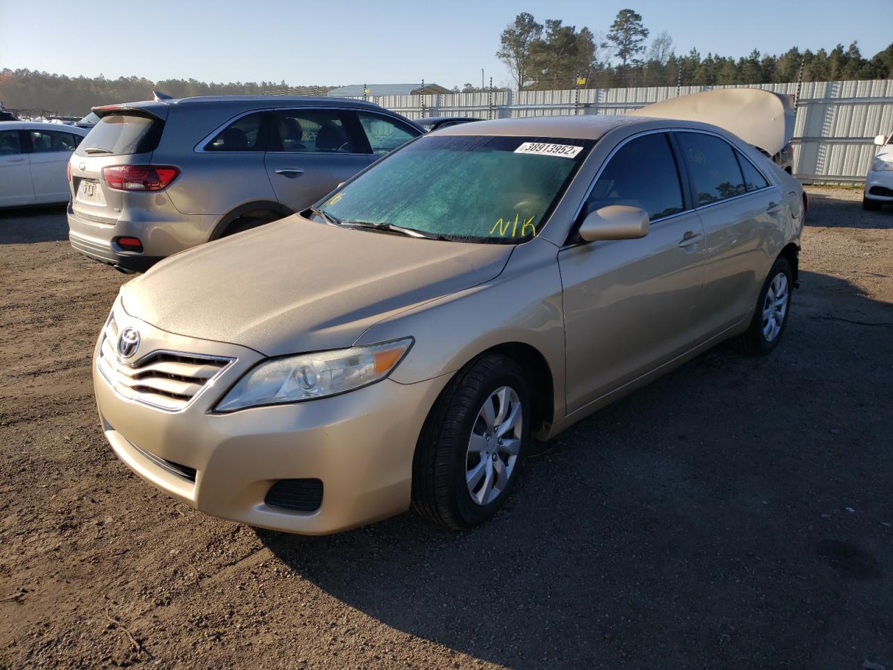 Photo 2 from auction – 2011 TOYOTA CAMRY BASE with VIN 4T1BF3EK2BU698380