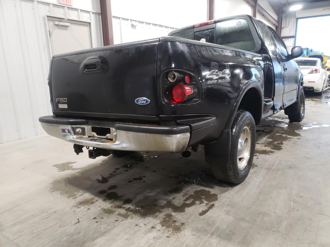 Photo 4 from auction – 1997 FORD F150 with VIN 1FTDX0860VKA87318