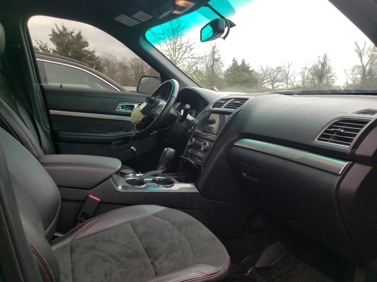 Photo 5 from auction – 2018 FORD EXPLORER X with VIN 1FM5K8D85JGA75506