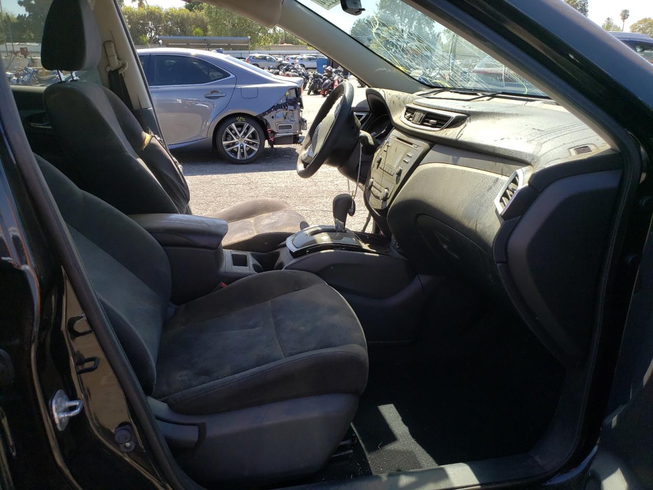 Photo 5 from auction – 2015 NISSAN ROGUE S with VIN KNMAT2MT8FP531894
