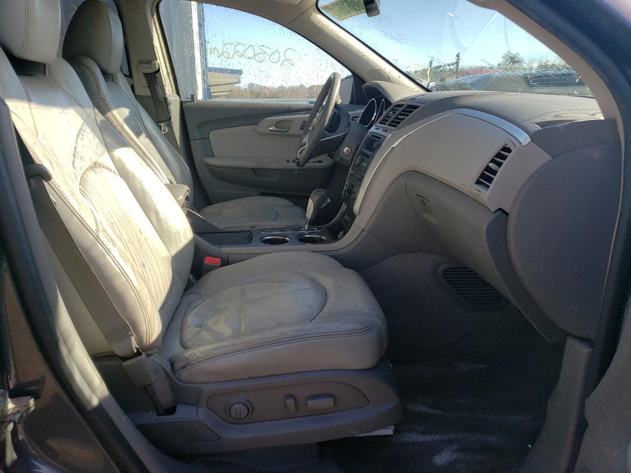 Photo 5 from auction – 2009 CHEVROLET TRAVERSE L with VIN 1GNEV23D49S145584